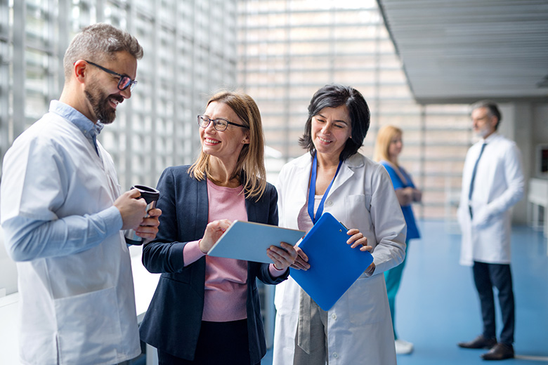 Health professionals commenting on a file